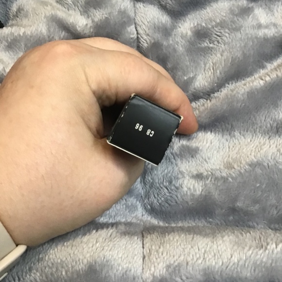 Mac frost lipstick bnib, coral reddish colour - Picture 3 of 8